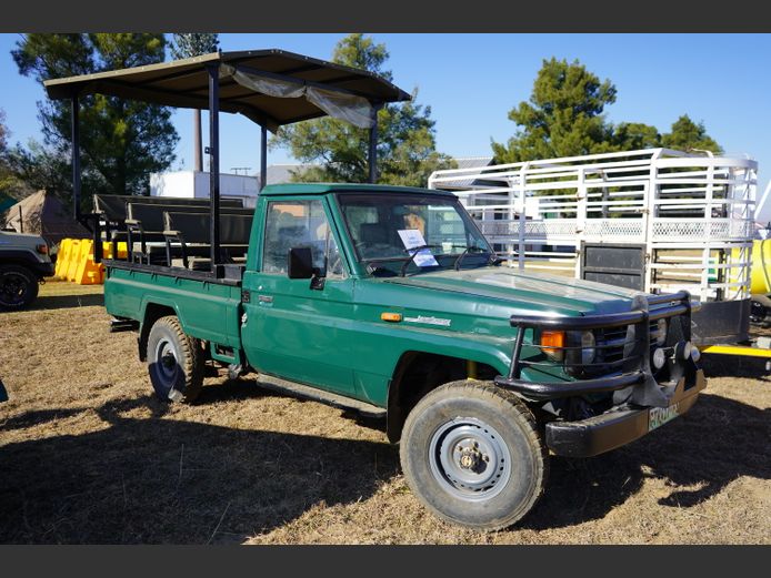Groen 4.2 Landcruiser /  CTN417FS / 2003 / 815 000km