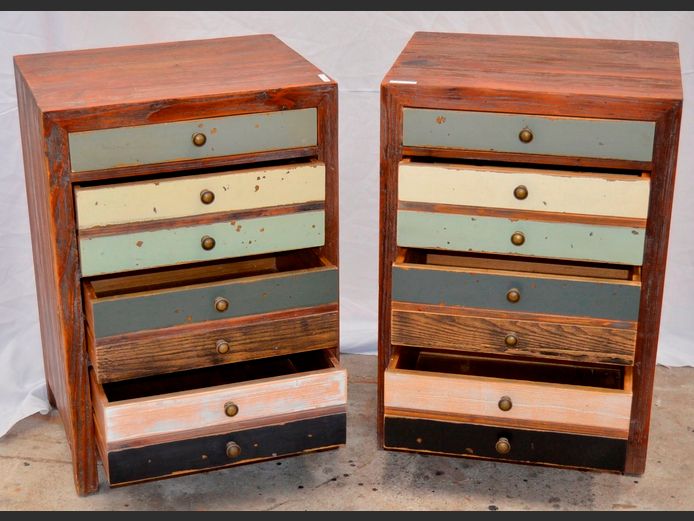 PAIR RUSTIC OREGON PINE 4-DRAWER BEDSIDE PEDESTALS, 50 x 38 x 73cm