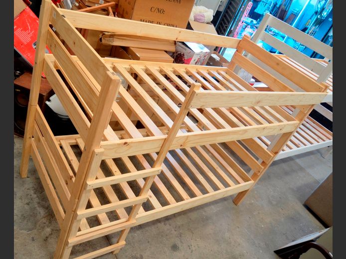 PINE BUNK BED