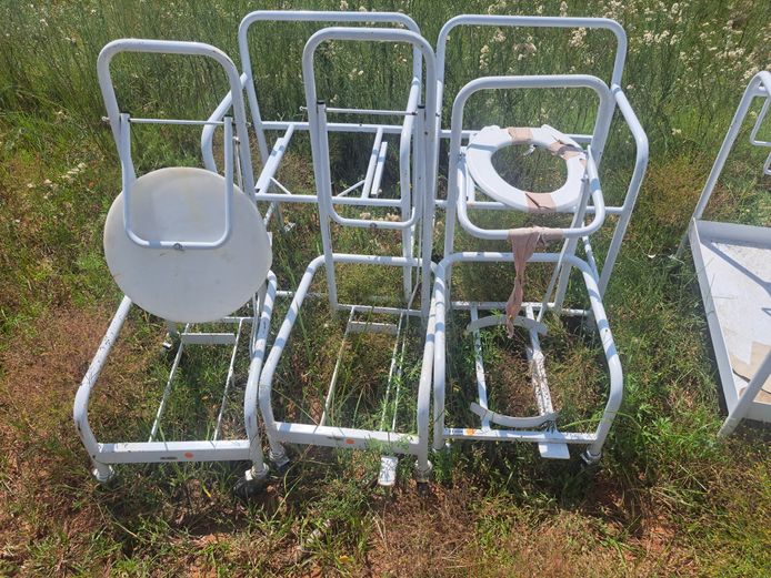 Ill-patient toilet chairs scrap