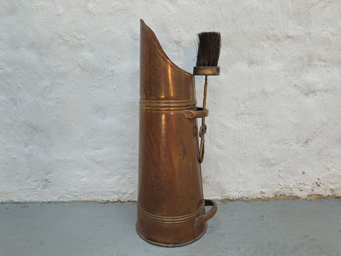 Vintage Copper Coal Scuttle with Brush
