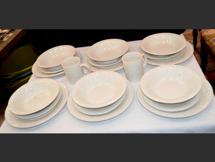 GIBSON 20-PIECE PART BREAKFAST SET