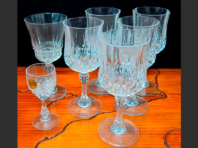 SET OF 5 CRYSTAL WINE GLASSES, SHERRY GLASS, etc