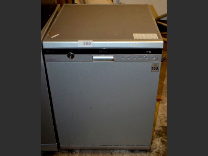 LG TRU STEAM DIRECT DRIVE METALLIC FINISH DISHWASHER [Switches on, untested further]