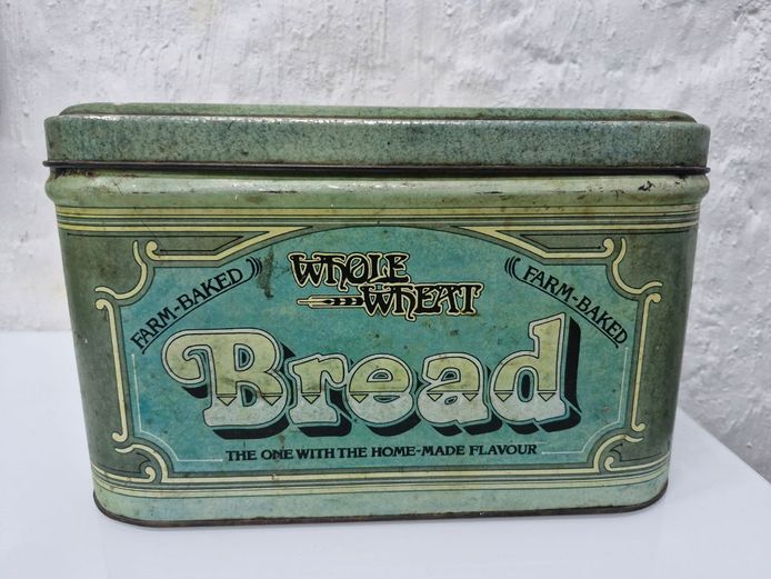Vintage 1970s R&D Co. Wheat Heart Green Tin Bread Box
