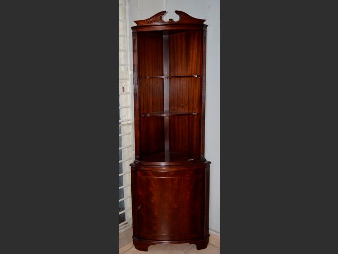 MAHOGANY SINGLE DOOR, 3-TIER CORNER DISPLAY CABINET, 65 x 46 x 184cm