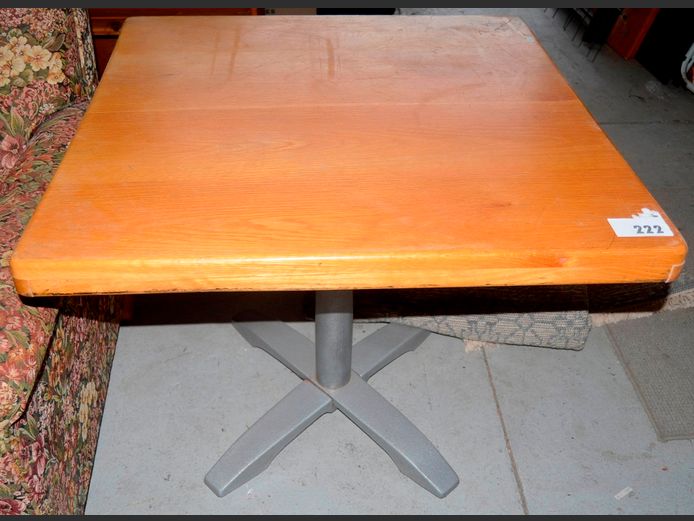 OAK & METAL 4-SEATER RESTAURANT TABLE [Top bowed]