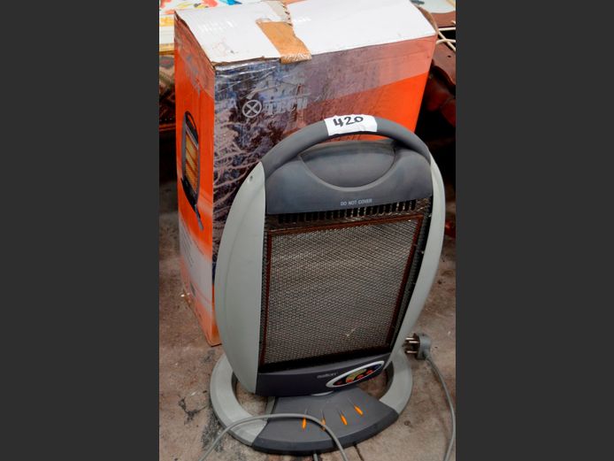 LOT: 2 x AIRTECH HALOGEN HEATERS [Untested]