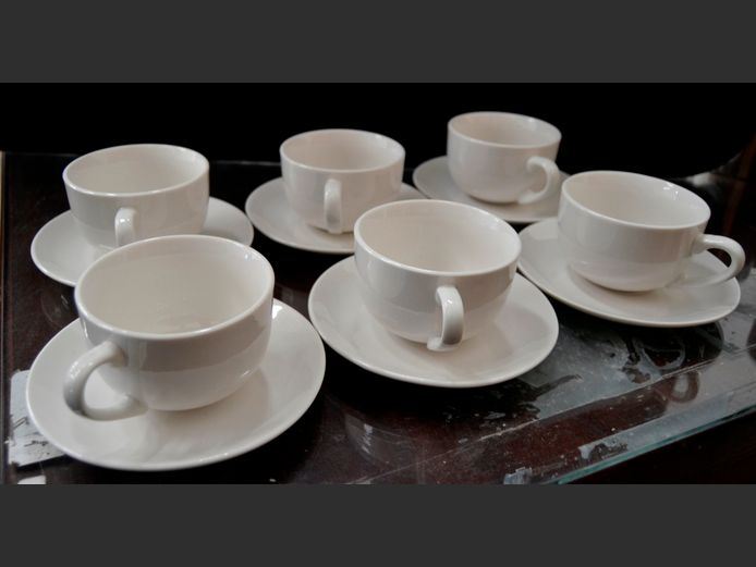 SET OF 6 WHITE CUPS & SAUCERS