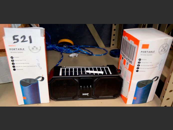 LOT: 2 x PORTABLE BLUETOOTH SPEAKERS & A SOLOR USB / RADIO [Untested]