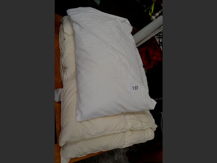 @HOME ¾ FEATHER DUVET INNER & 2 x PILLOWS WITH PILLOWCASES