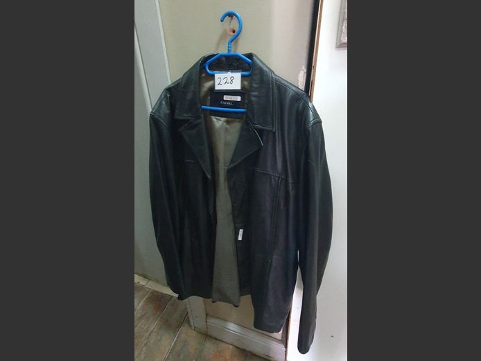 CIGNAL COLLECTION BLACK LEATHER MEN'S JACKET [Size XL]
