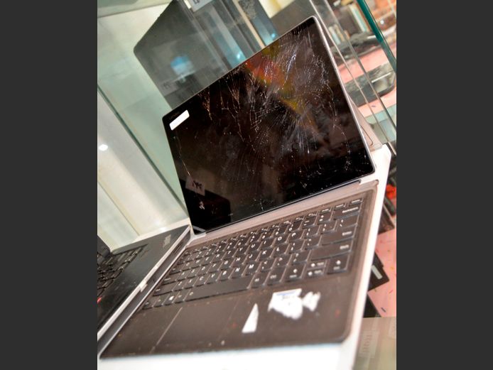 LENOVO MIIX 520 CORE i7 8th GEN LAPTOP [Untested, no charger, damaged]