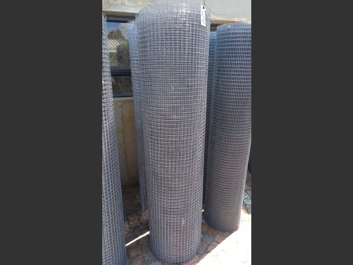 1.8m high galvanised mesh 25mmx25mm hole 1.6mm thick combined length 45m