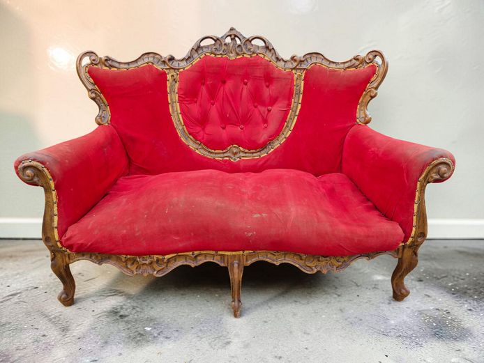 Ornate Vintage Victorian-Style Two-Seater Settee