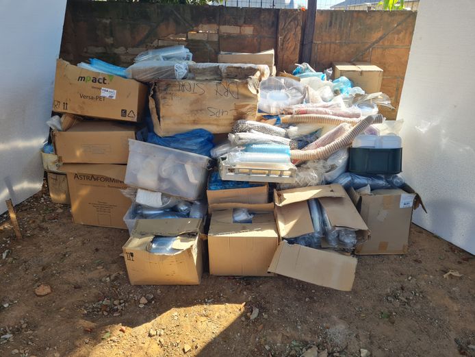 LOT TAKE AWAY DISPOSABLE SUPPLIES