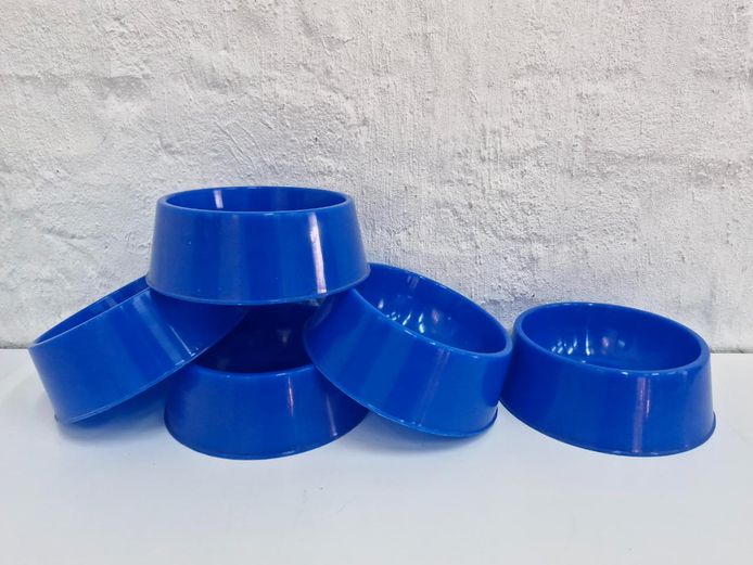 Blue Plastic Pet Bowls – 5-Pieces - Non-Slip Base Design
