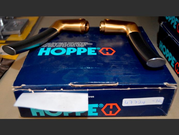 HOPPE STAINLESS STEEL & BRASS DOOR HANDLE SET