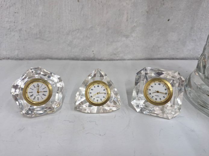 Geometric Shaped Faux Crystal Miniature Quartz Desk Clocks