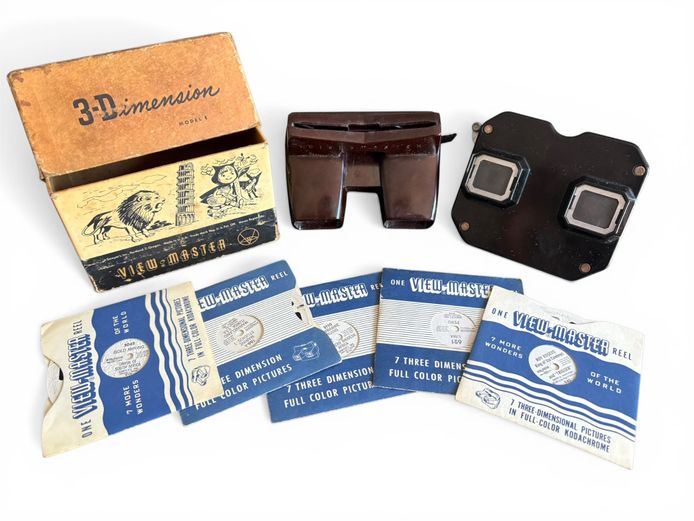 2 x Vintage 3Dimension ViewMaster with 5 film discs