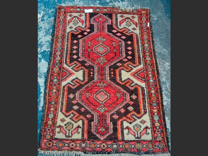 BROWN, BEIGE & BURGUNDY PERSIAN RUG, 125 x 85cm [Some wear]