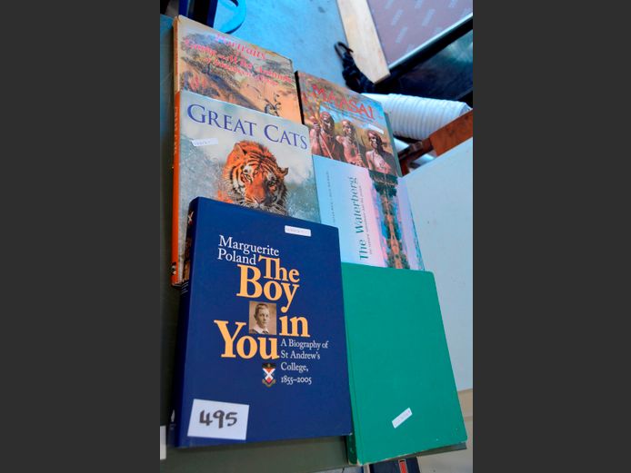 ASSORTED COFFEE TABLE BOOKS