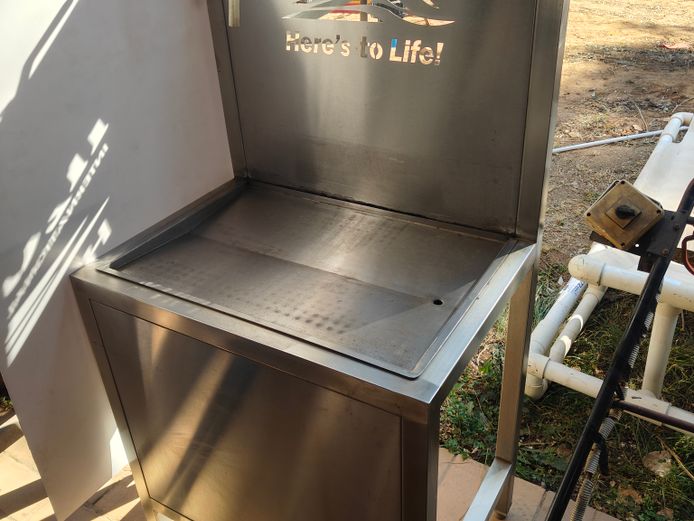 S/STEEL WATER DISPENSER
