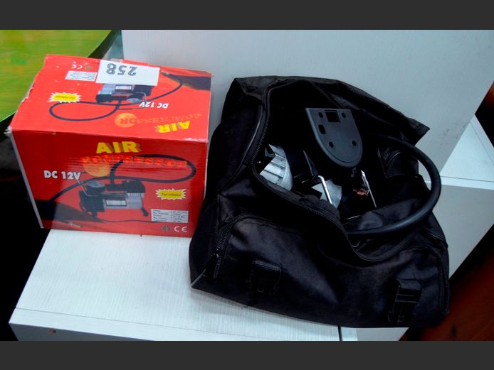 LOT: 2 x 12V CAR COMPRESSORS [Untested, 1 Damaged]