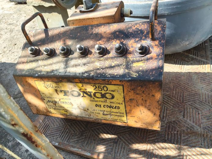 TONCO WELDER & 380V WELDER
