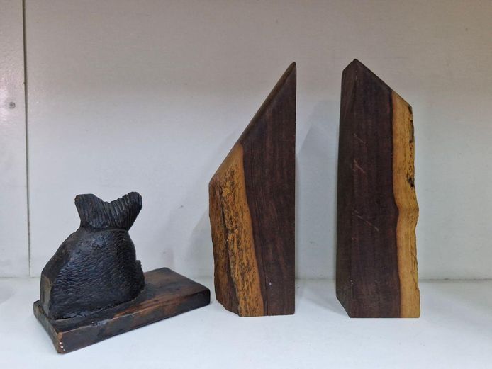 Single Mango Wood Fish Tail & Sleeper Wood Bookends