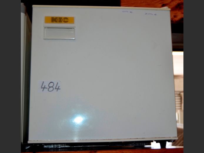 KIC MINI BAR FRIDGE, 50 x 47 x 48cm [Working, rusted]