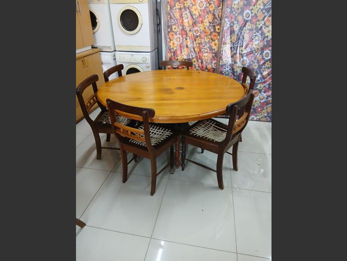 Table and 6 chairs