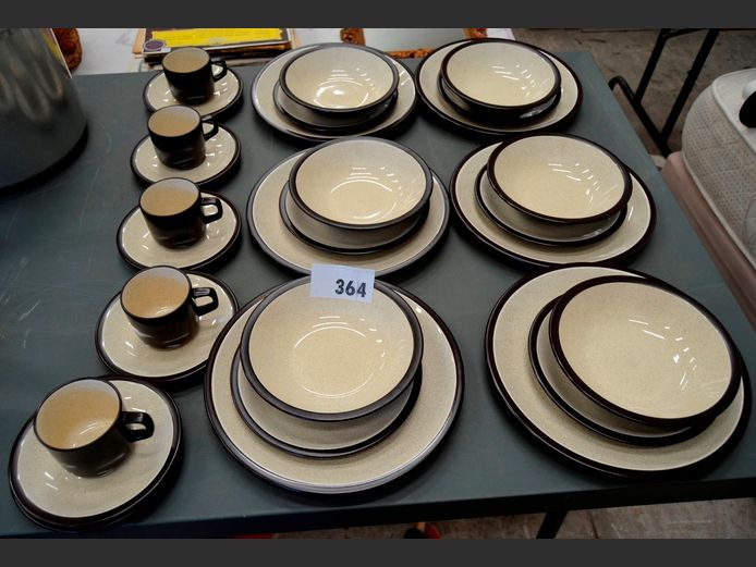 MIKASA "TERRA STONE VANILLA" 29-PIECE BREAKFAST SET