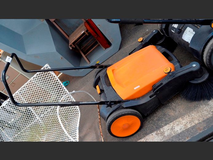 TURNER MORRIS PUSH SWEEPER