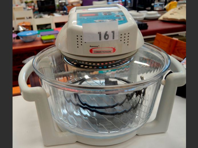 SUPANOVA CONVECTION OVEN [Switches on, untested further]