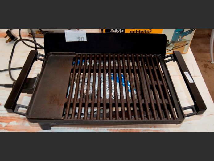 BREVILLE GOURMET ELECTRIC HEALTH GRILL, 50 x 29 x 13cm [Switches on, untested further]