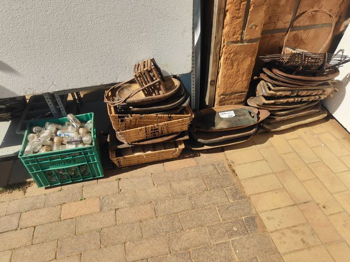 LOT WOODEN TRAYS AND BASKETS