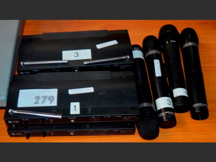 LOT OF 4: WIRELESS MICROPHONES WITH RECEIVERS [Untested]