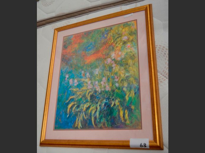 GILT FRAMED PRINT OF FLOWERS, 50 x 40cm