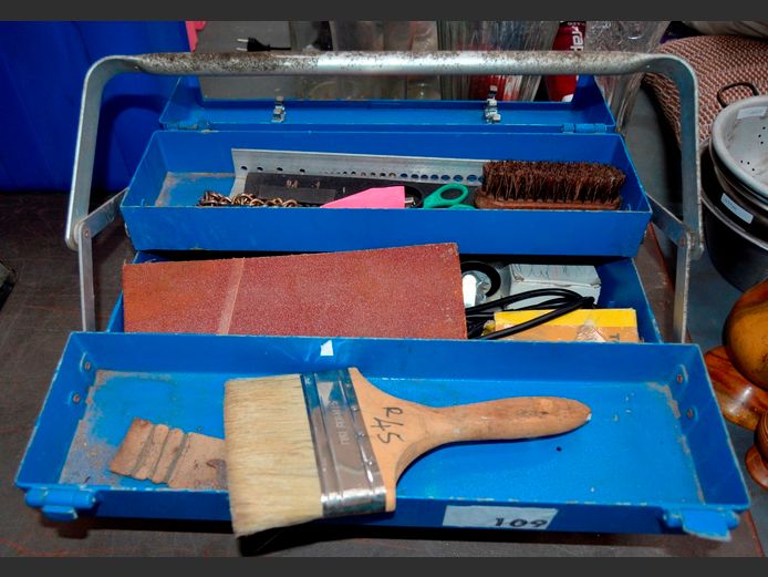 RACO BLUE METAL TOOLBOX WITH ASSORTED TOOLS