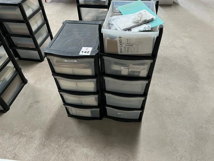 9 Plastic drawers