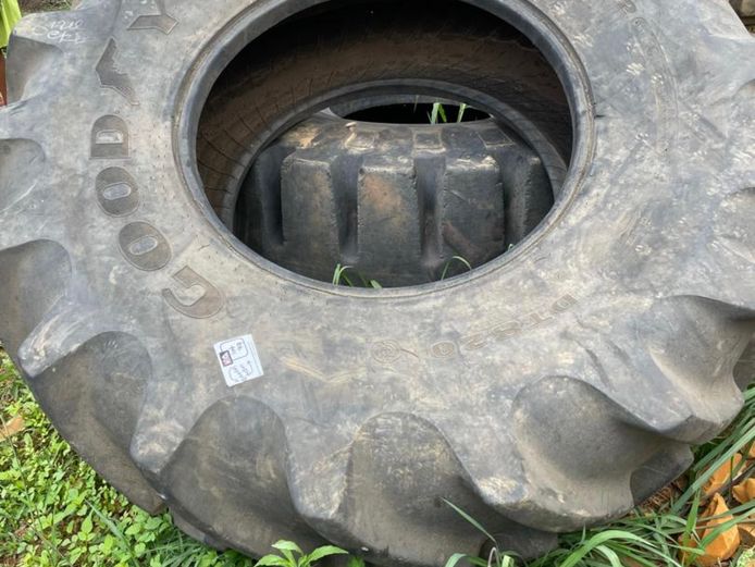  Used tyres