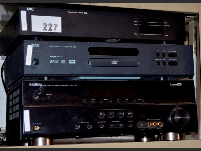 YAMAHA RX-V371 AMPLIFIER, AMC INPUT SELECTOR & A NAD DVD PLAYER [Switch on, faulty]