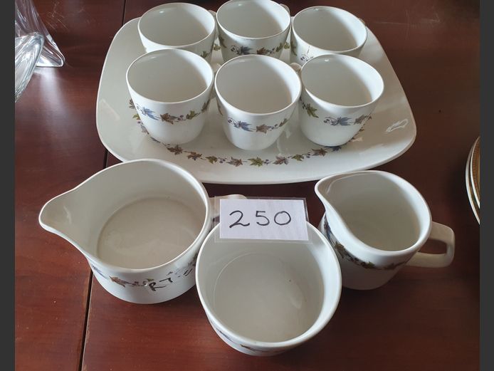 D & G MEAKIN STUDIO PLATTER, CUPS, GRAVY BOAT, etc