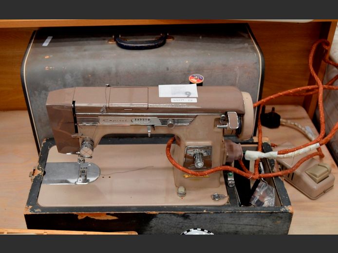 VINTAGE EMPISAL SEWING MACHINE WITH CASE [Switches on, untested further]