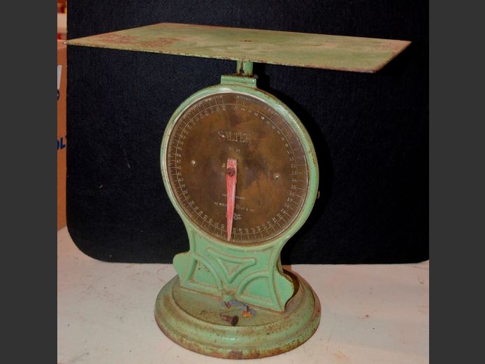 VINTAGE SALTER CAST IRON PARCEL SCALE, 35 x 23 x 35cm [Damage to base]