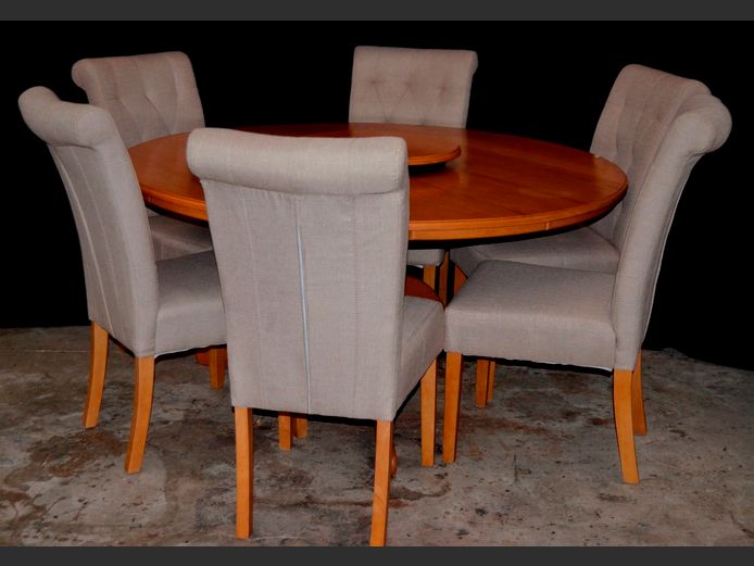 OAK CIRCULAR DINING TABLE WITH 6 MATCHING CHAIRS & A LAZY SUSAN, 150cm Diameter x 76cm High