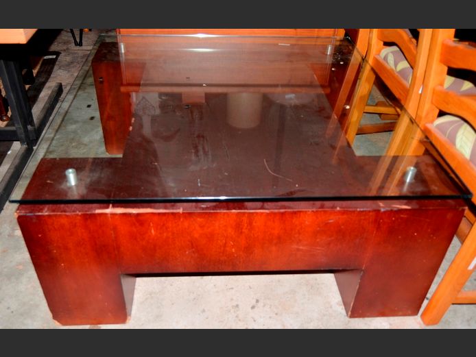 CHERRY FINISH COFFEE TABLE WITH GLASS TOP, 100 x 100 x 45cm [Scratches in places]