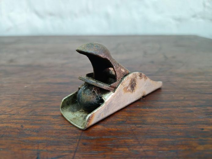 Vintage Palm-Sized Block Plane