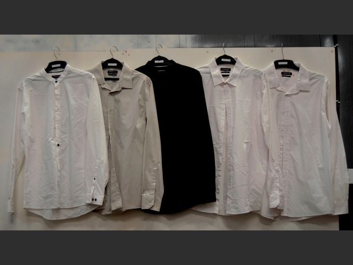 MARKHAM LOT OF 5: MEN'S SHIRTS [Sizes Medium & Large]